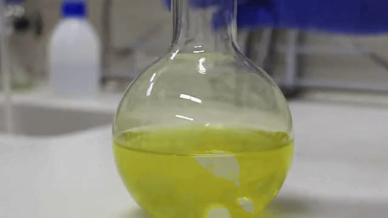 The Chemical Traffic Light 